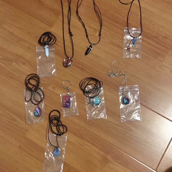 NECKLACES - Picture 1 of 10